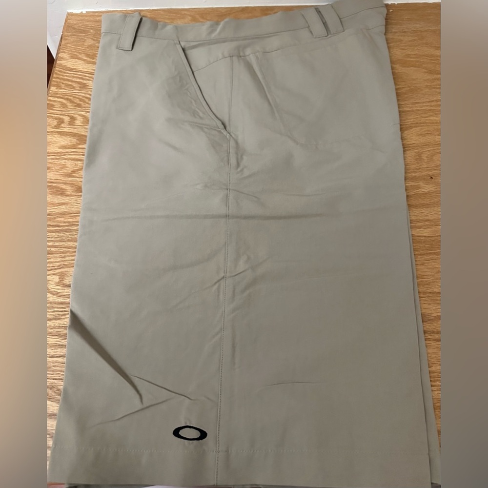 Oakley Khaki/Tan Golf Skort